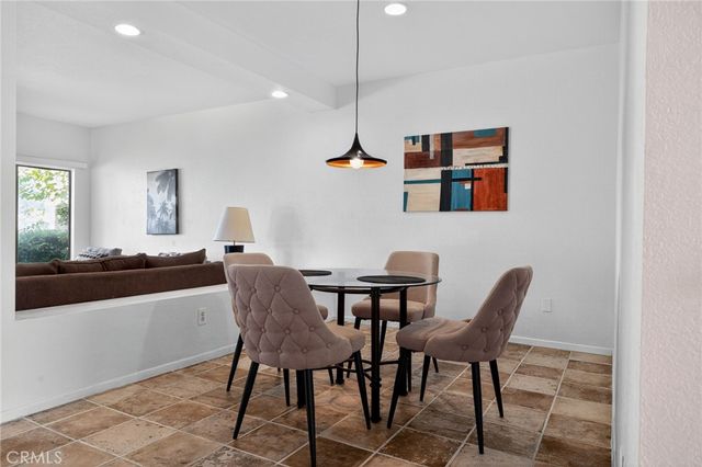 610 Violeta Drive, Palm Springs, CA 92262
