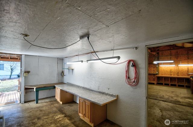 220 W Buck Prairie Road, Elma, WA 98541