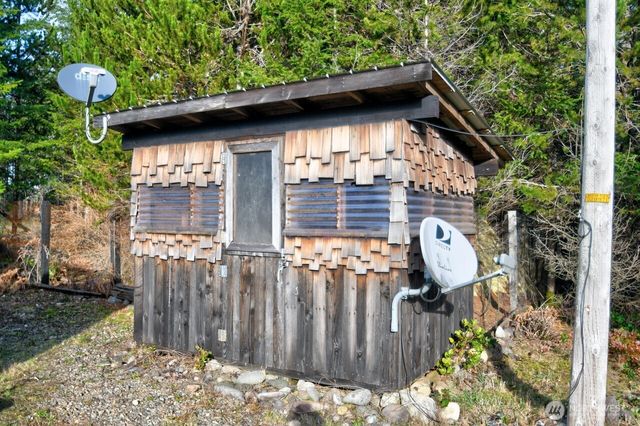 220 W Buck Prairie Road, Elma, WA 98541