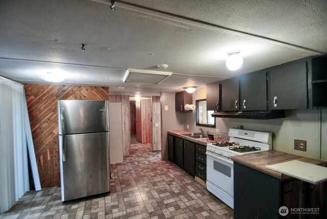 220 W Buck Prairie Road, Elma, WA 98541