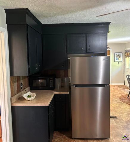1010 S Ridge Circle, Perry, GA 31069