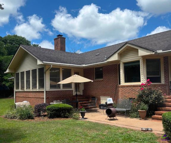 1010 S Ridge Circle, Perry, GA 31069