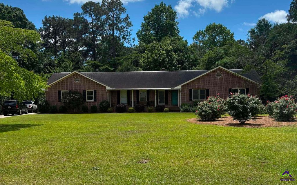 1010 S Ridge Circle, Perry, GA 31069