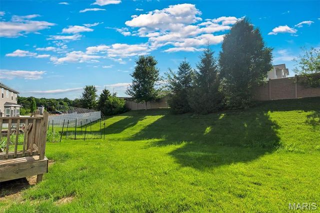 2088 Maryland Oaks Circle, Maryland Heights, MO 63146