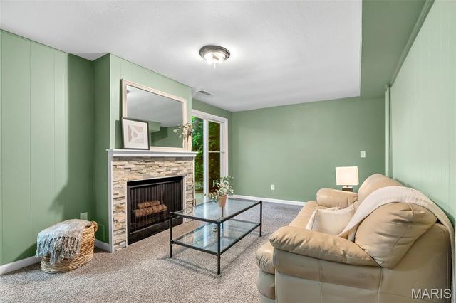 2672 Falcons Way 54, St Charles, MO 63303