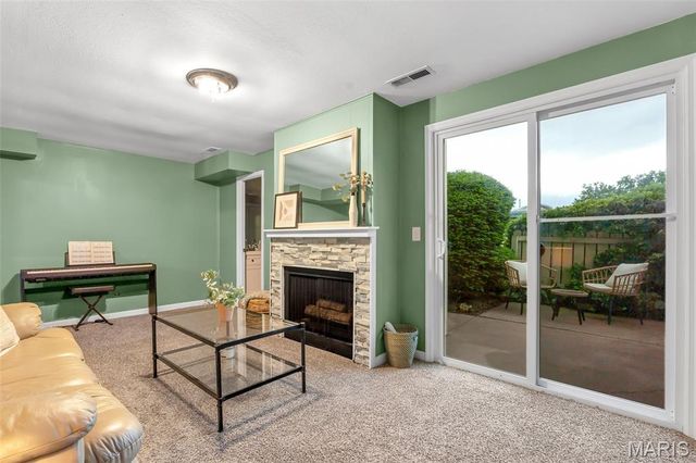 2672 Falcons Way 54, St Charles, MO 63303