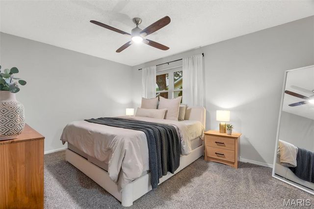 2672 Falcons Way 54, St Charles, MO 63303