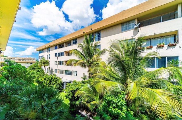 830 NW 87t ave 303, Miami, FL 33172