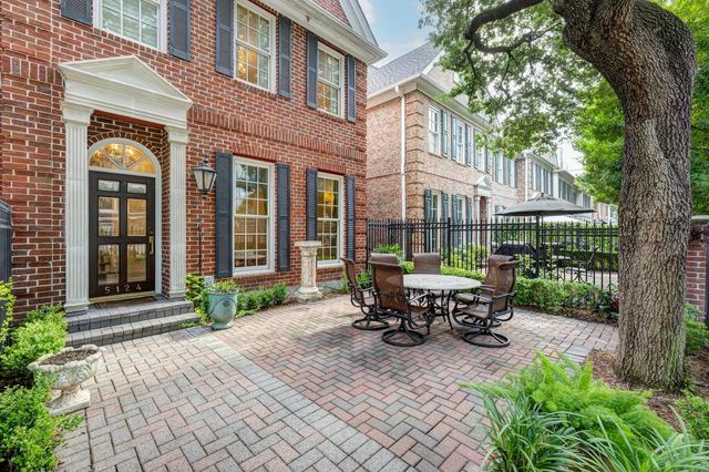 5124 Chevy Chase Drive, Houston, TX 77056