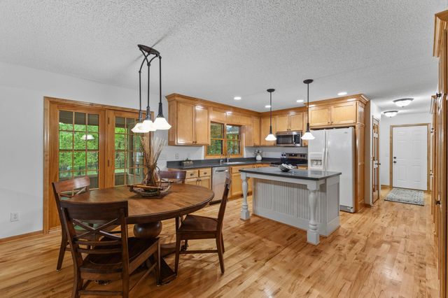 11305 Parkside Trail, Dayton, MN 55369