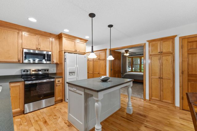 11305 Parkside Trail, Dayton, MN 55369