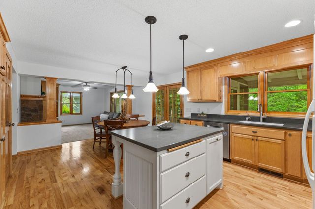 11305 Parkside Trail, Dayton, MN 55369