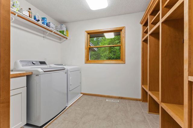 11305 Parkside Trail, Dayton, MN 55369