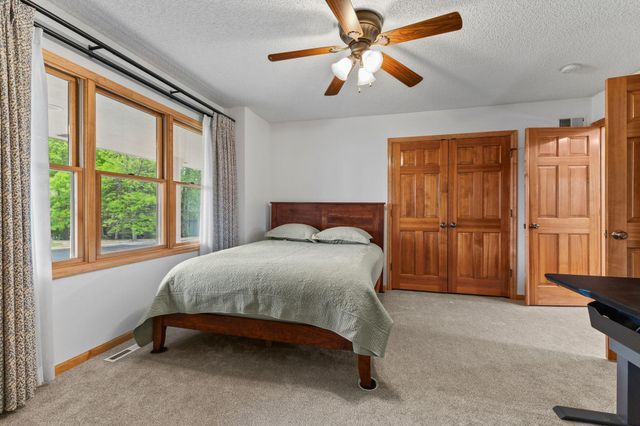 11305 Parkside Trail, Dayton, MN 55369