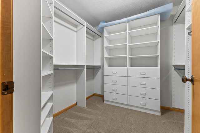 11305 Parkside Trail, Dayton, MN 55369