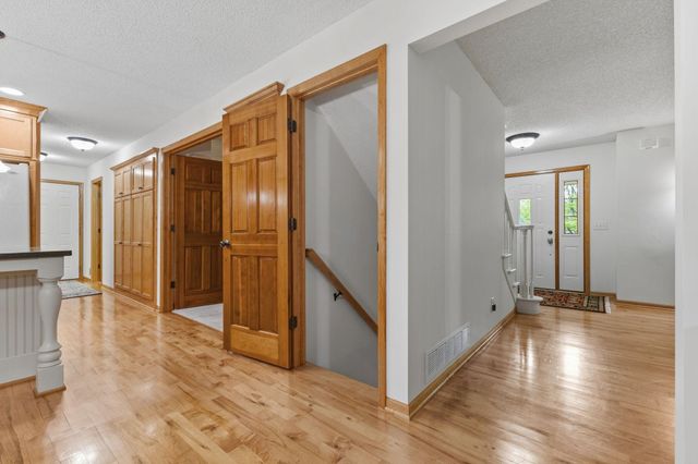 11305 Parkside Trail, Dayton, MN 55369