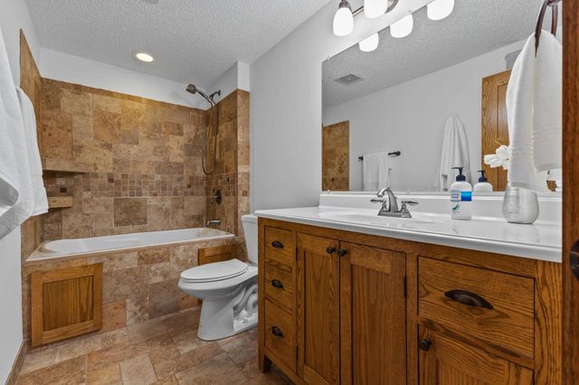 11305 Parkside Trail, Dayton, MN 55369