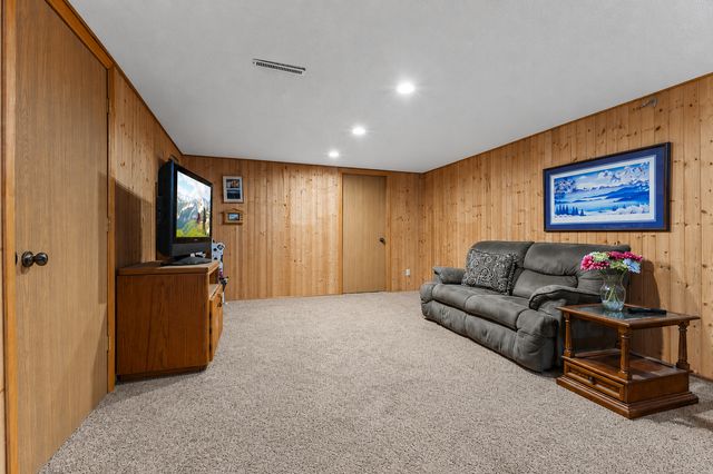11305 Parkside Trail, Dayton, MN 55369