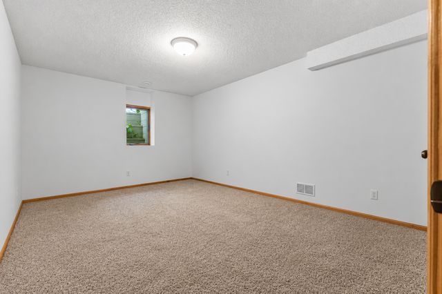 11305 Parkside Trail, Dayton, MN 55369