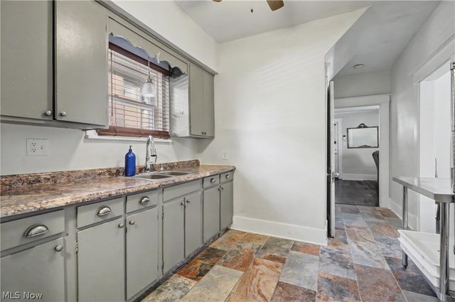 4144 Helena Avenue, Youngstown, OH 44512