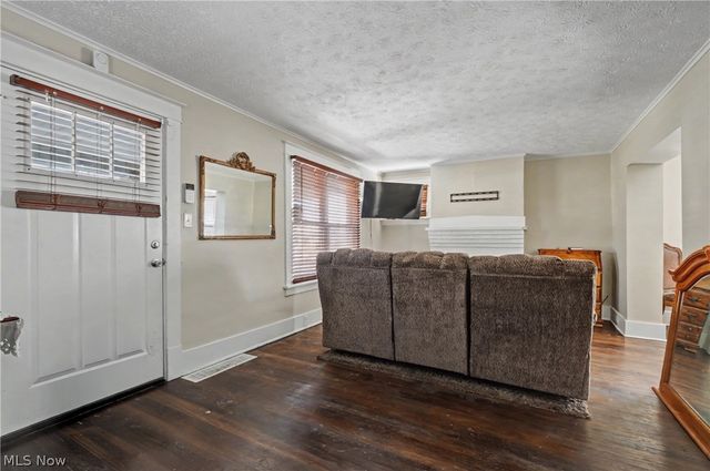 4144 Helena Avenue, Youngstown, OH 44512