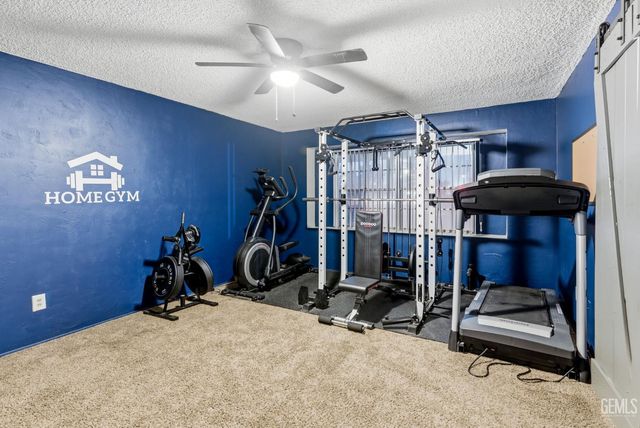 2501 Emerald Street, Bakersfield, CA 93304