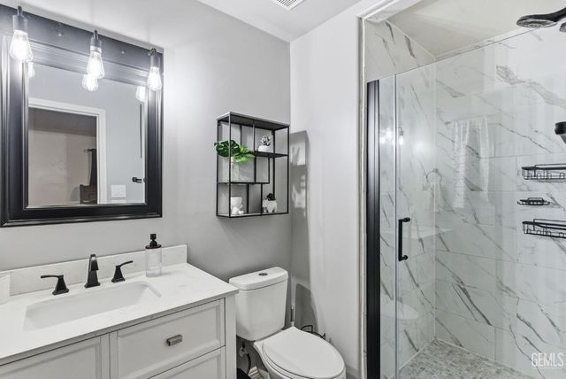 2501 Emerald Street, Bakersfield, CA 93304