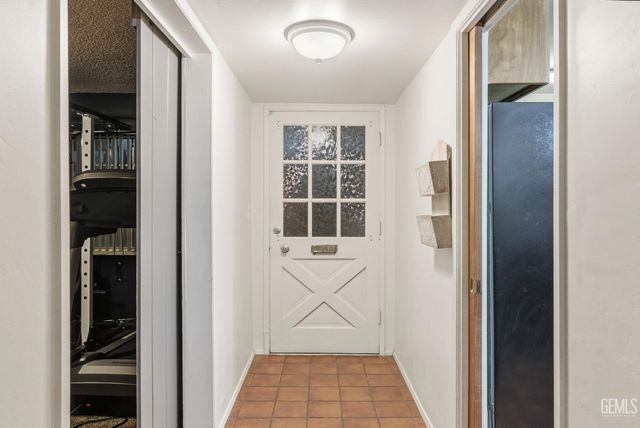 2501 Emerald Street, Bakersfield, CA 93304