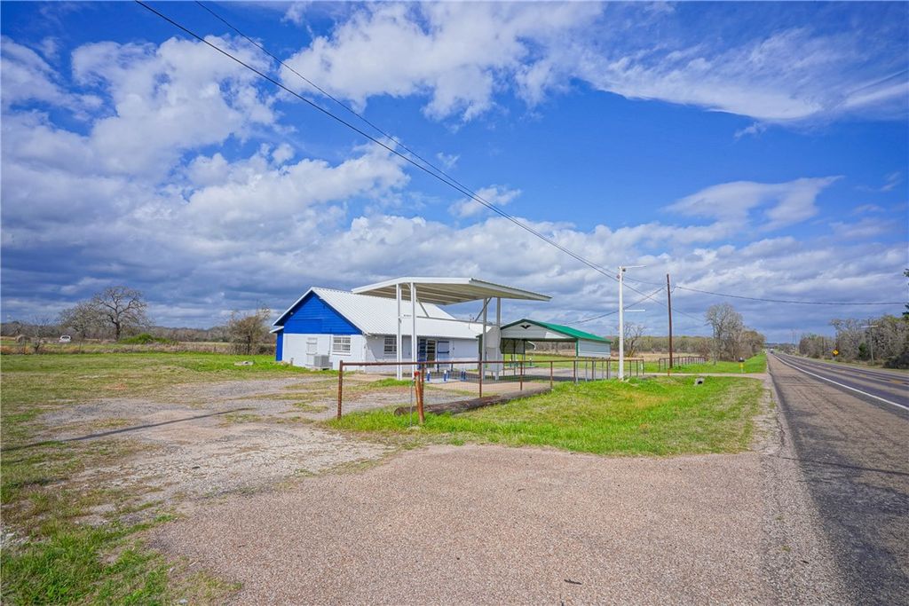 11833 Highway 90 N, Bedias, TX 77831 — photo 4