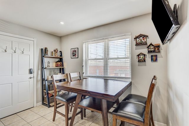 4209 Kolze Avenue 2S, Schiller Park, IL 60176
