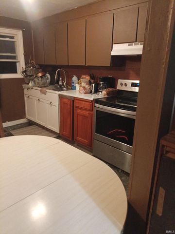 1027 E Chippewa Avenue, South Bend, IN 46614