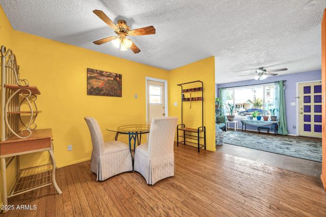 2142 W PARADISE Drive, Phoenix, AZ 85029