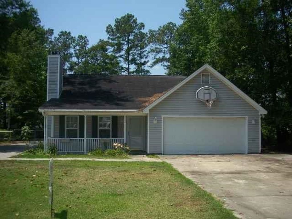 811 Luttie Rd., Myrtle Beach, SC 29588