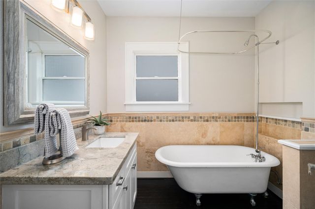 2047 Harvard Street, Houston, TX 77008