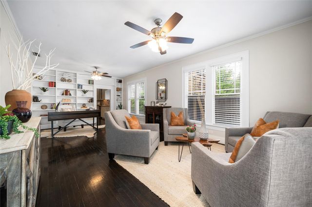 2047 Harvard Street, Houston, TX 77008