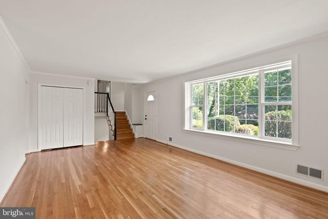 3906 IVYDALE DR, Annandale, VA 22003