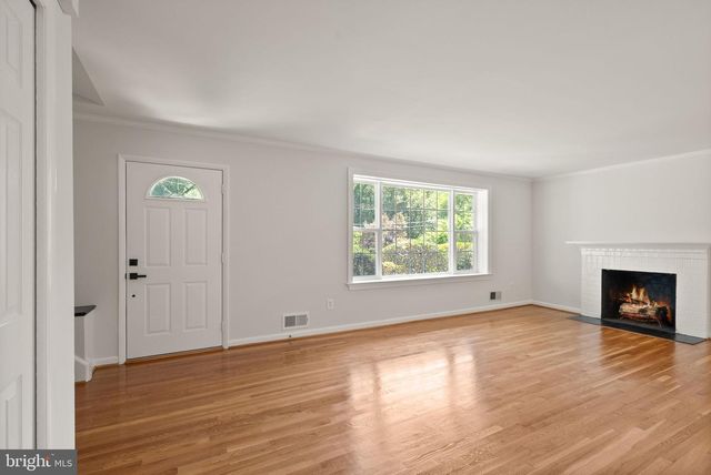 3906 IVYDALE DR, Annandale, VA 22003