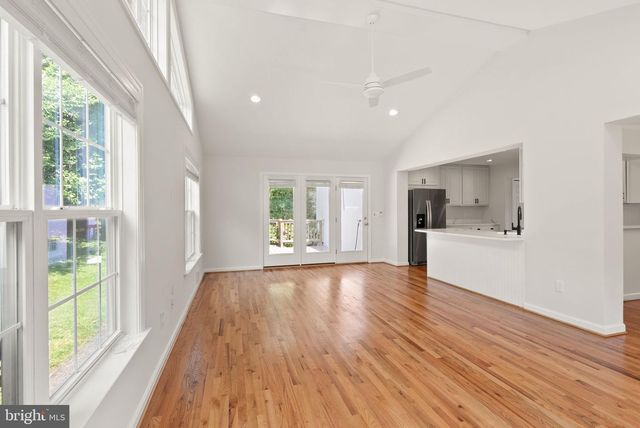 3906 IVYDALE DR, Annandale, VA 22003