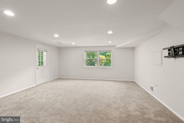 3906 IVYDALE DR, Annandale, VA 22003