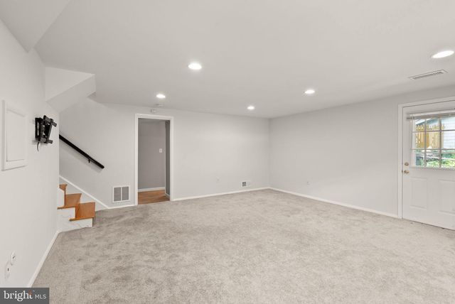 3906 IVYDALE DR, Annandale, VA 22003