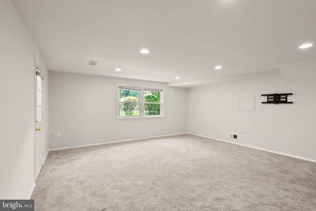 3906 IVYDALE DR, Annandale, VA 22003