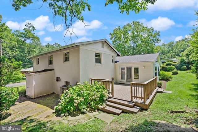 3906 IVYDALE DR, Annandale, VA 22003