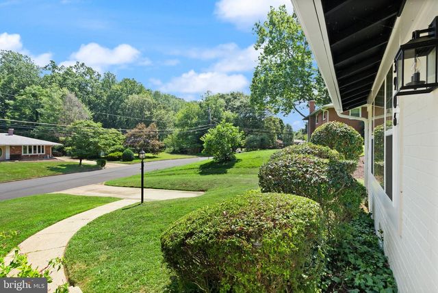 3906 IVYDALE DR, Annandale, VA 22003