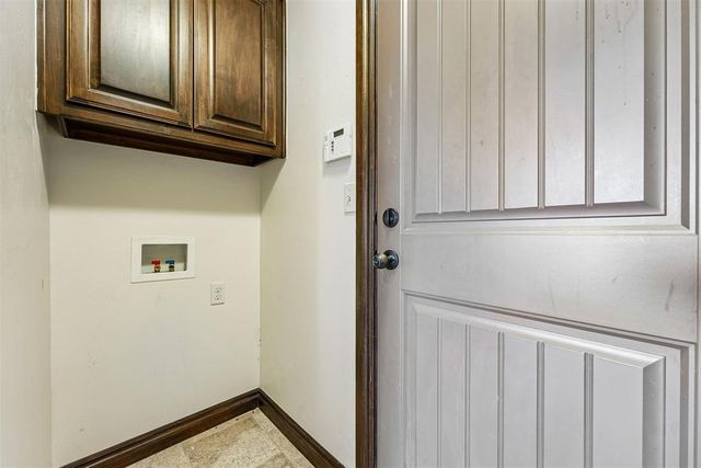 860 SW 10th Street, Moore, OK 73160