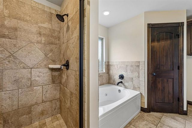 860 SW 10th Street, Moore, OK 73160