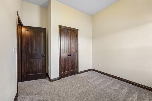 860 SW 10th Street, Moore, OK 73160