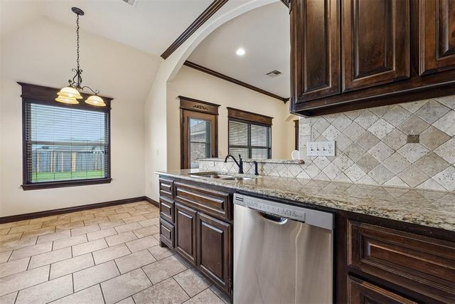 860 SW 10th Street, Moore, OK 73160