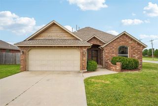 860 SW 10th Street, Moore, OK 73160