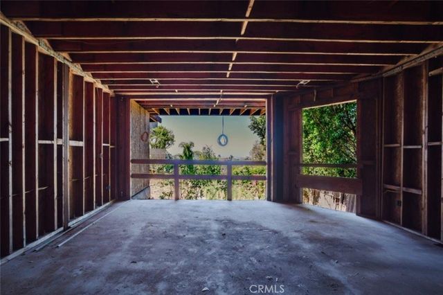 1688 Sunset Plaza Drive, Los Angeles, CA 90069