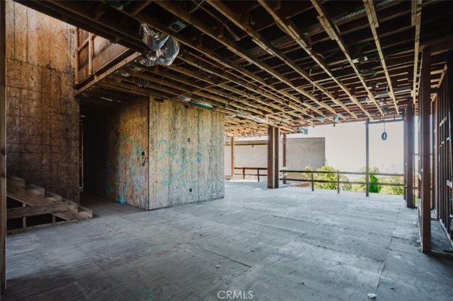 1688 Sunset Plaza Drive, Los Angeles, CA 90069